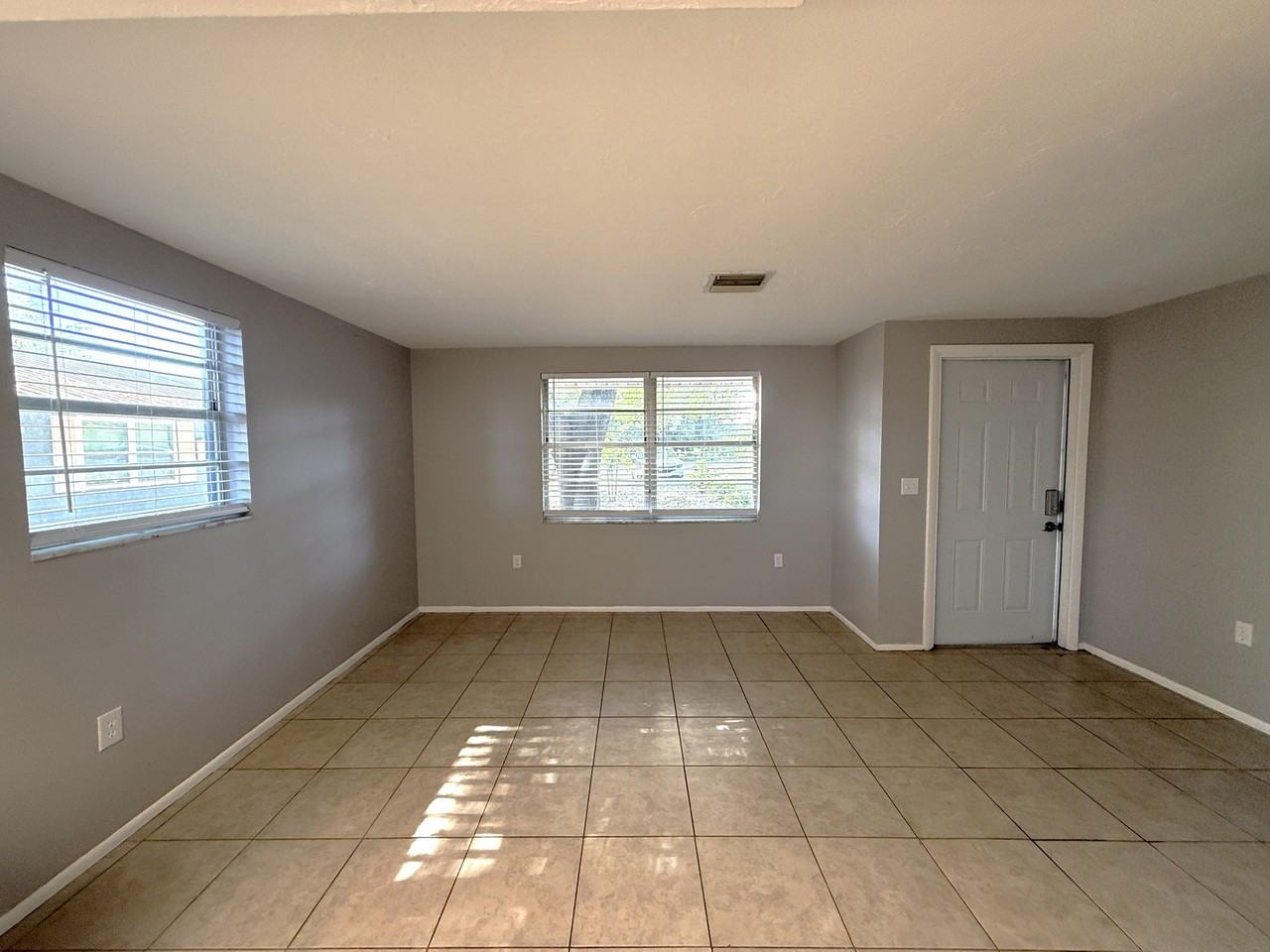 611 Osceola Rd #19 - Photo 3 of 14