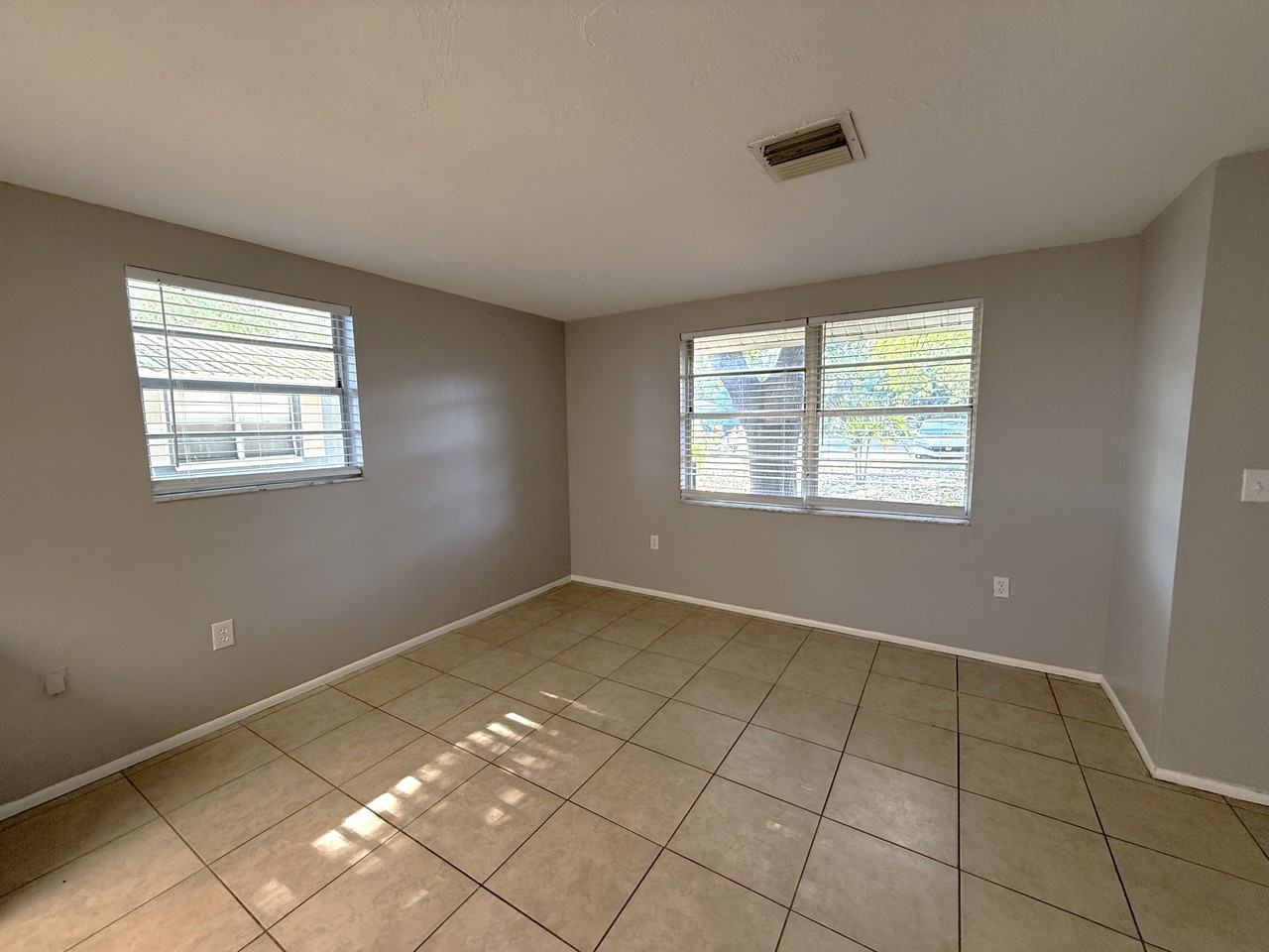 611 Osceola Rd #19 - Photo 4 of 14