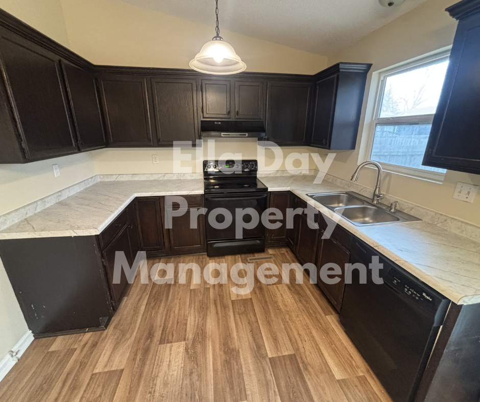 8605 W 15th St N #1 - Photo 5 of 10