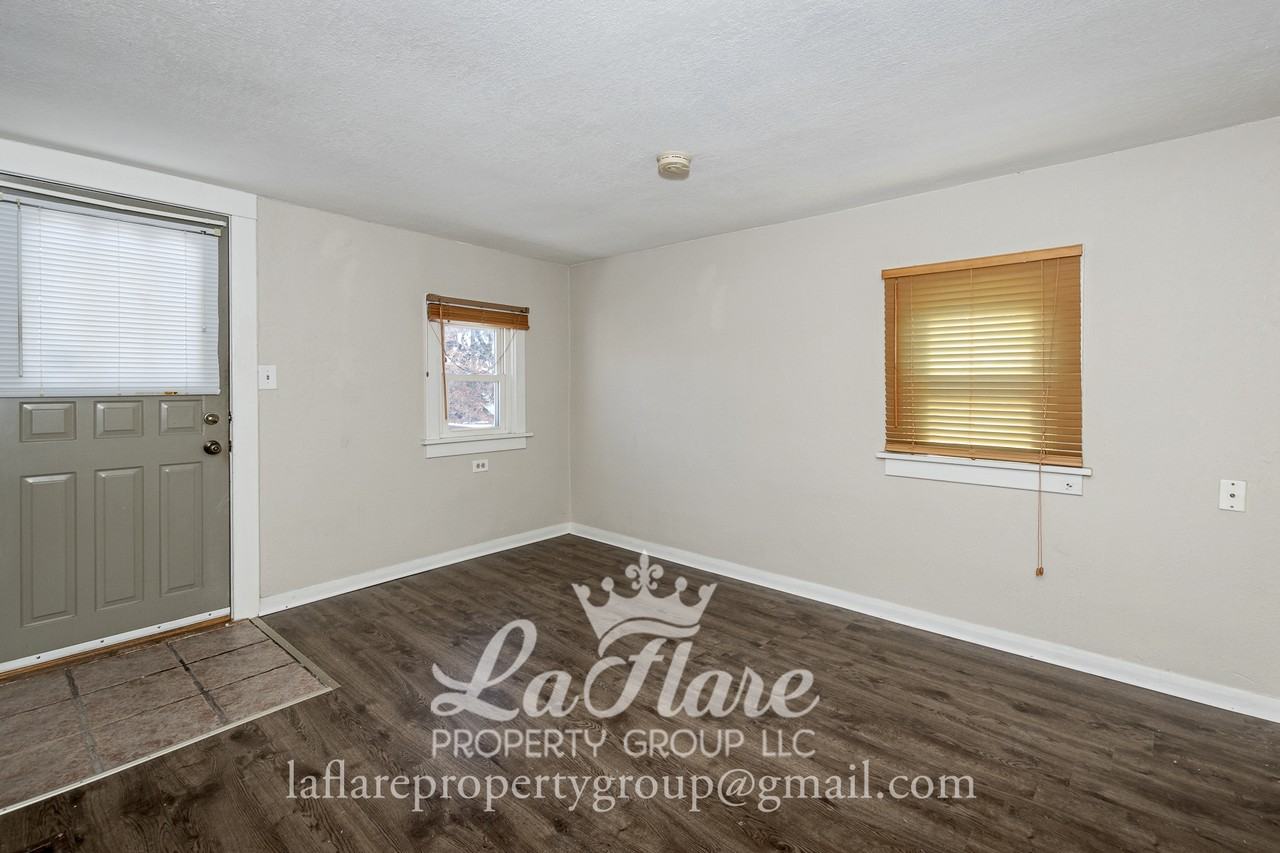 3936 Lockwood Ave #2 - Photo 4 of 13