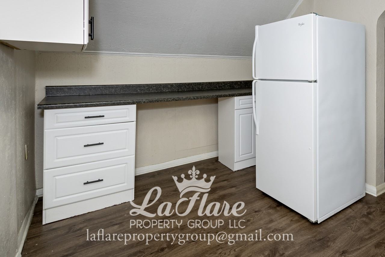 3936 Lockwood Ave #2 - Photo 7 of 13