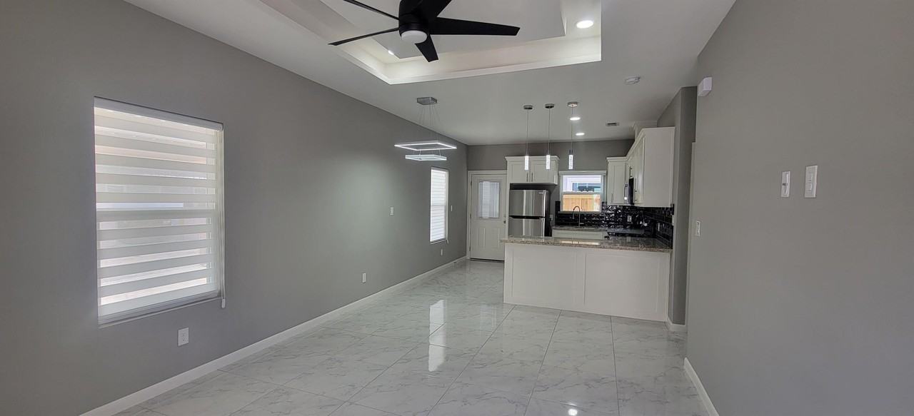 1000 N Blair Ave #4 - Photo 2 of 13