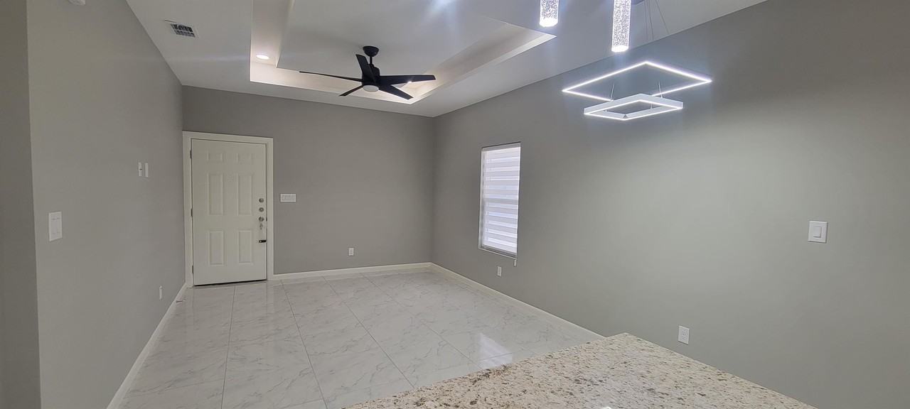 1000 N Blair Ave #4 - Photo 7 of 13
