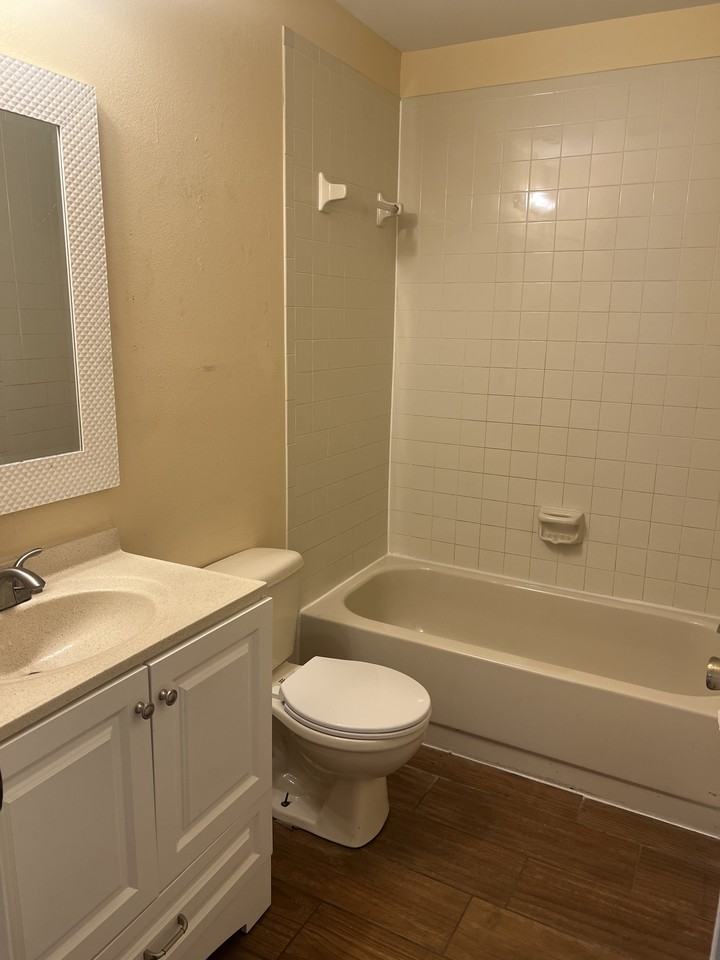 10101 Lake Oak Circle - Photo 6 of 18