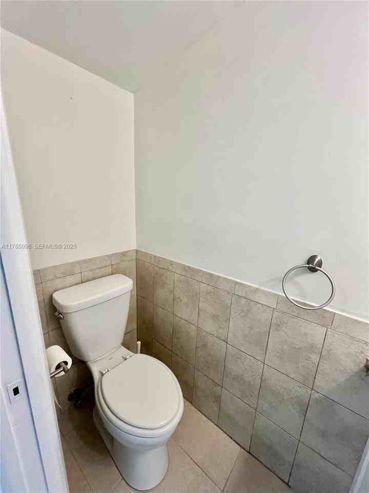 252 Majorca Avenue #252 - Photo 4 of 25