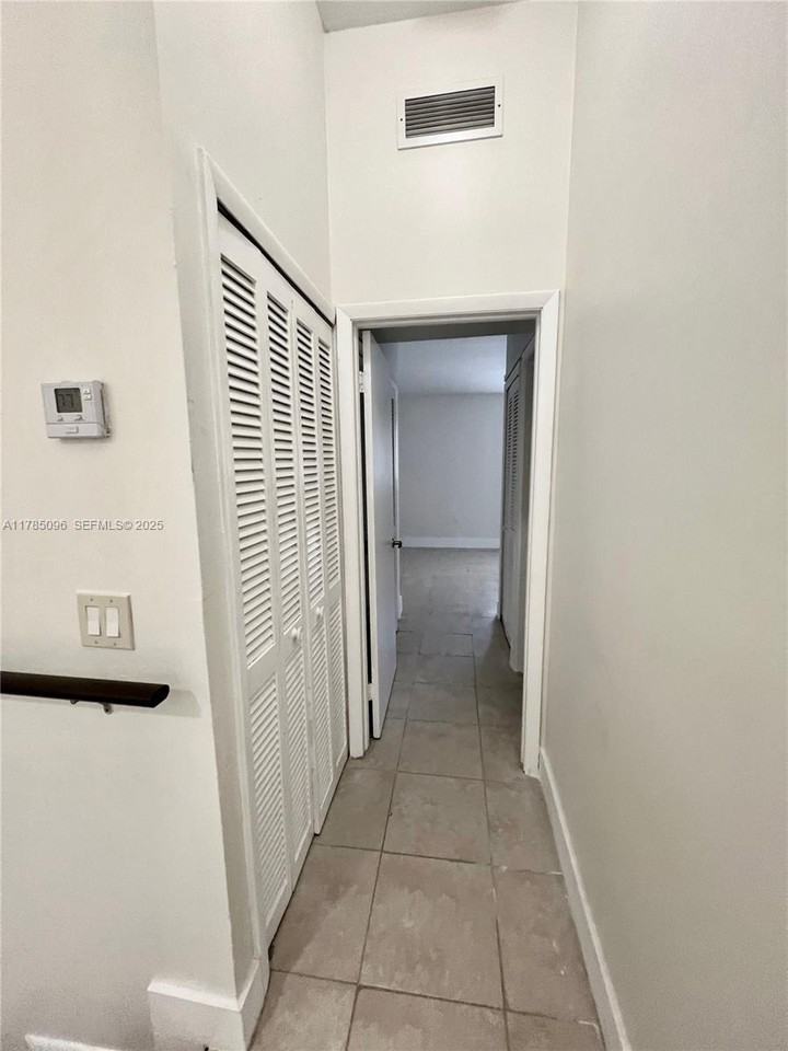 252 Majorca Avenue #252 - Photo 7 of 25