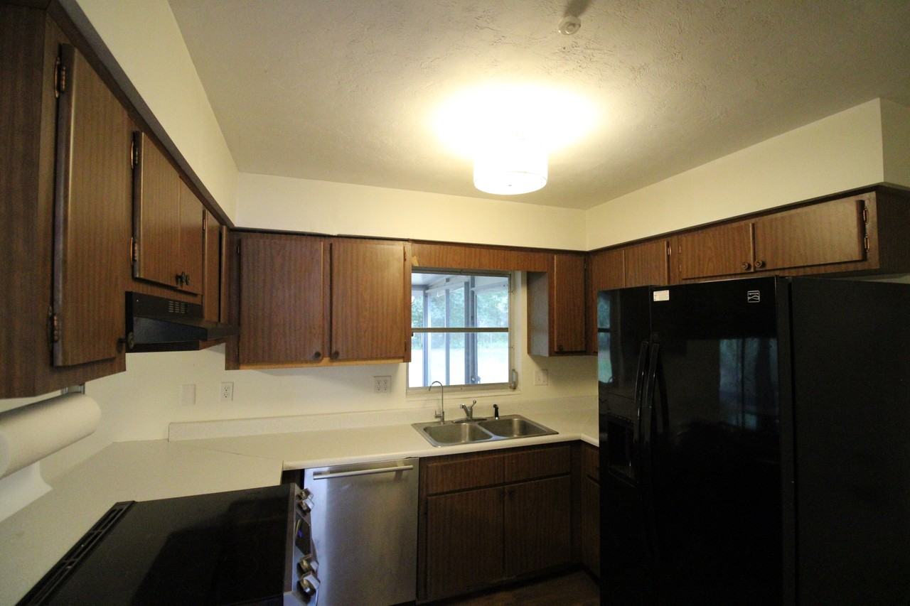 4628 Nw 40th Ter #1 - Photo 5 of 16