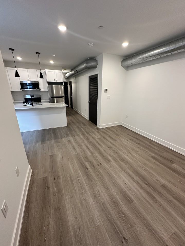 5710 5710 Chestnut Street1st floor #1 - Photo 3 of 17