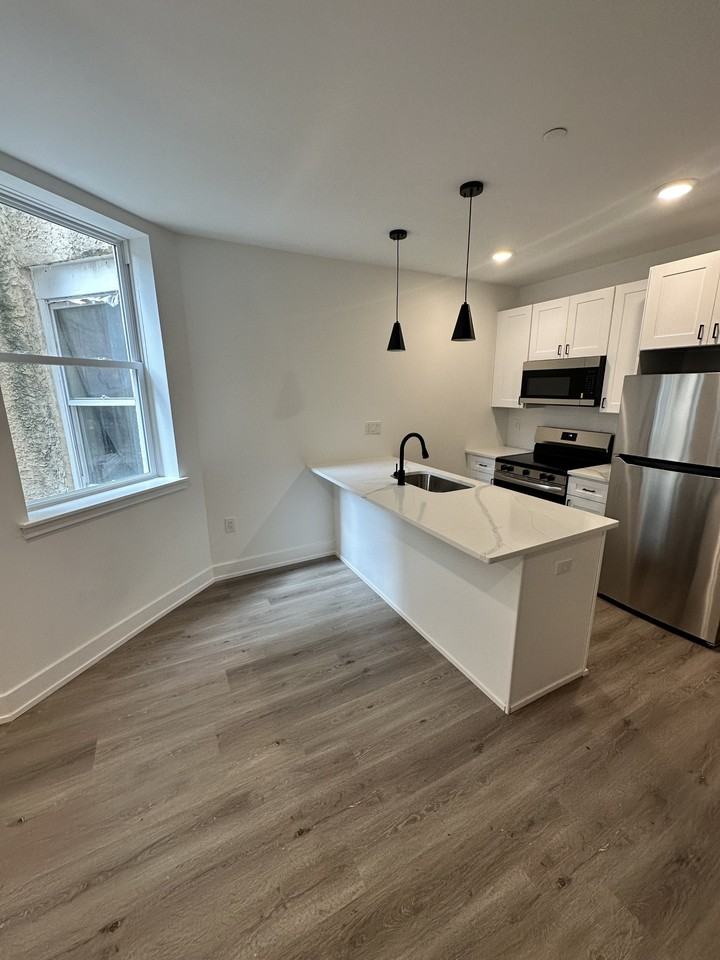 5710 5710 Chestnut Street1st floor #1 - Photo 7 of 17