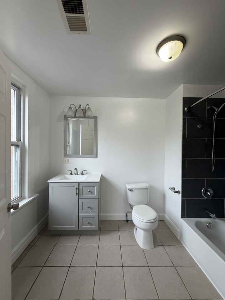 58 South 13th Street - 2Apt 2 #2 - Photo 3 of 11