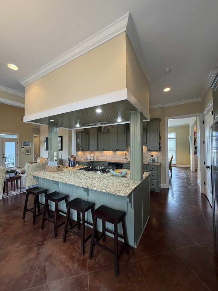 424 Northpointe Lake Dr #1 - Photo 5 of 17