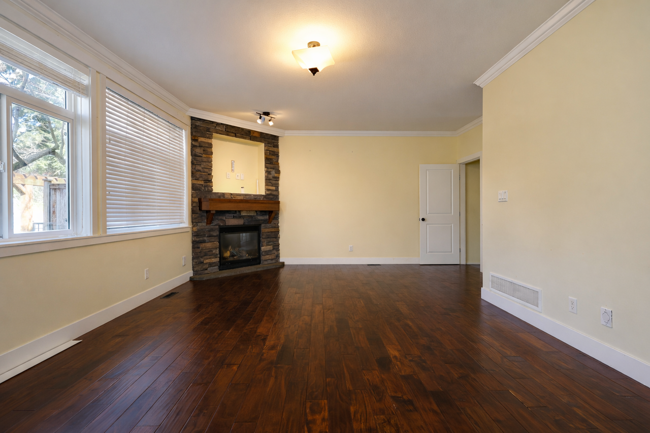 34130 Old Yale Rd #1 - Photo 6 of 18