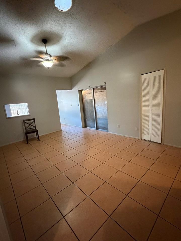 101 Red Cedar Dr - Photo 3 of 19