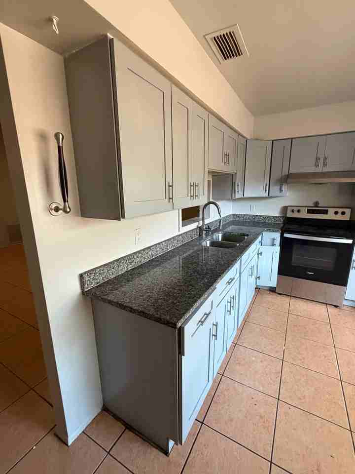 101 Red Cedar Dr - Photo 5 of 19