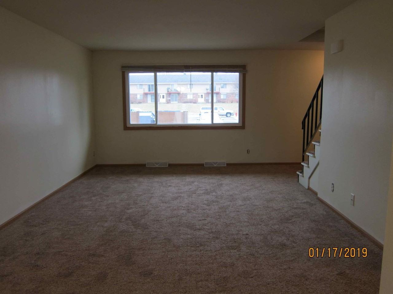 146 Falls Rd - Photo 4 of 12
