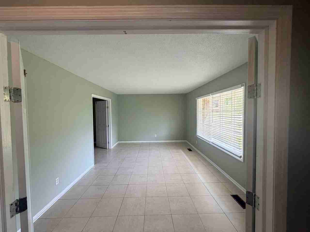 1202 Kimberly Dr - Photo 3 of 26