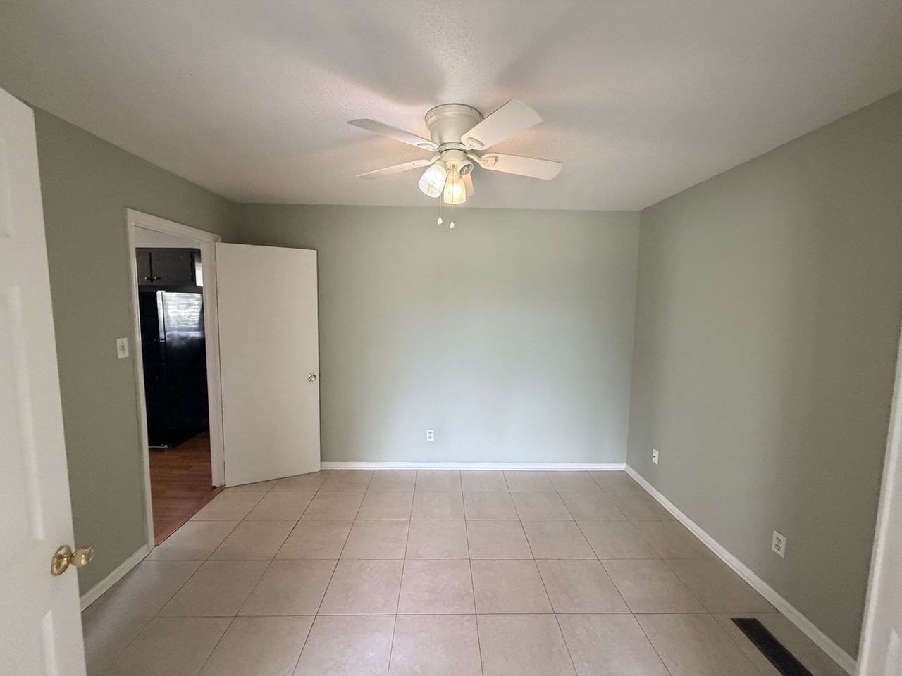 1202 Kimberly Dr - Photo 5 of 26