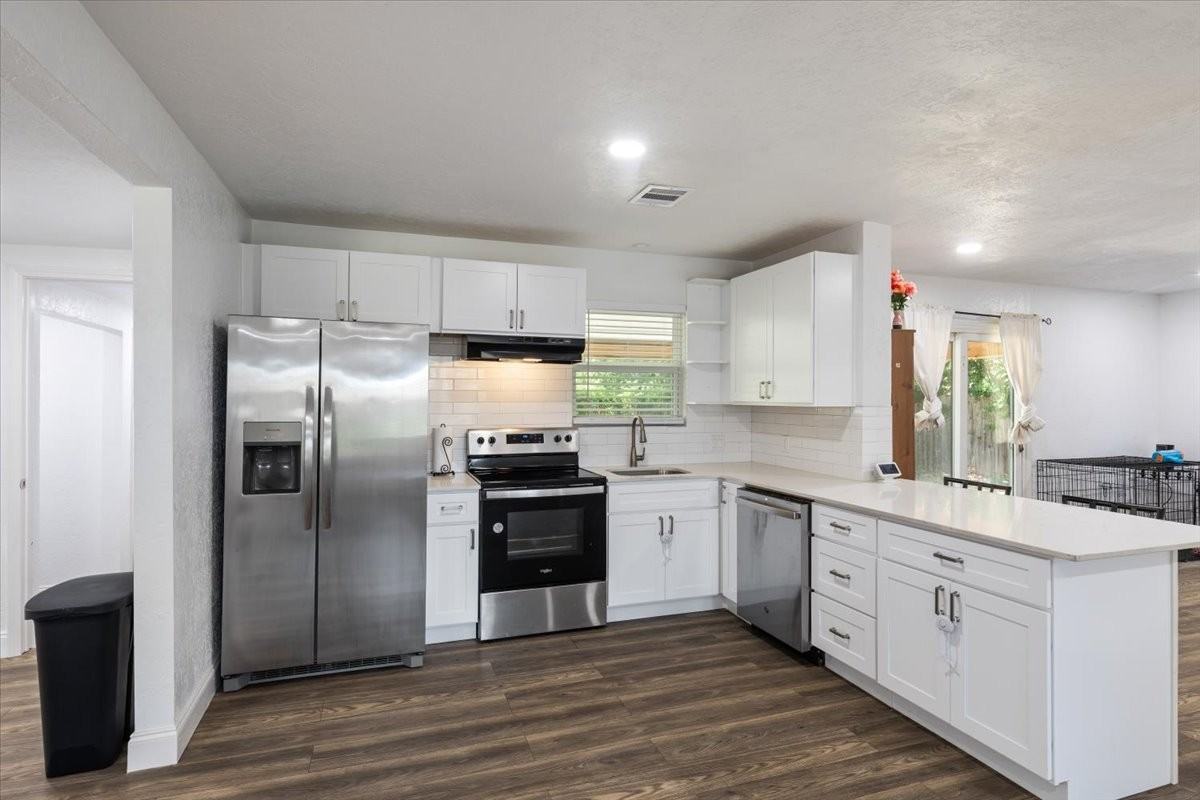 122 Ne Angus St #1 - Photo 4 of 27