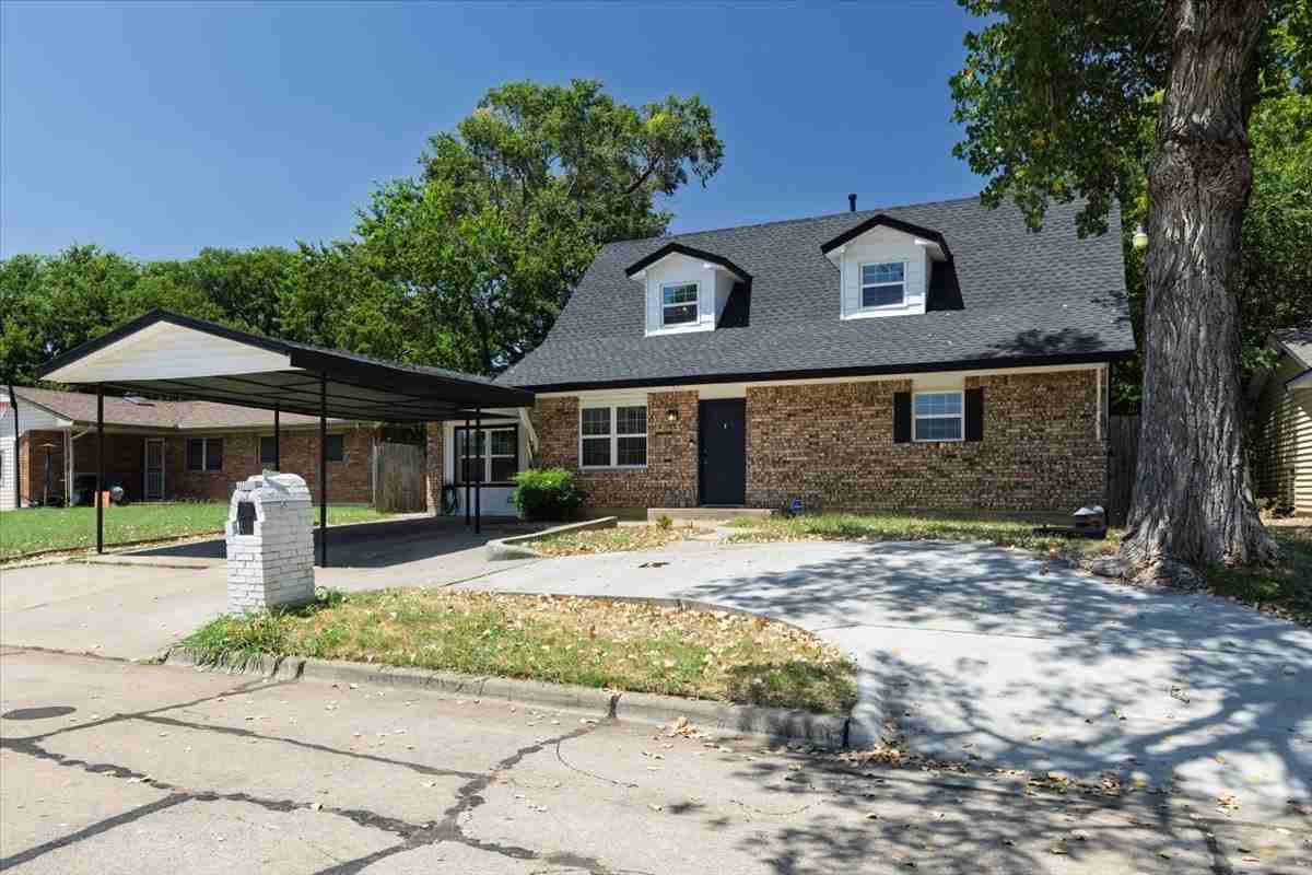 122 Ne Angus St #1 - Photo 2 of 27