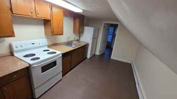 featured image of 4 Kossuth St