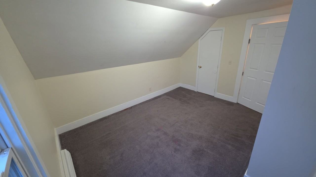 4 Kossuth St - Photo 5 of 13