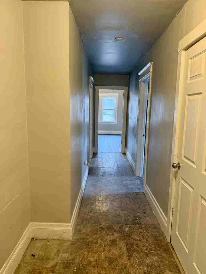 313 Clifford Ave #2 - Photo 5 of 10