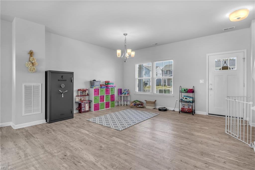 106 Village Pointe Dr #1 - Photo 3 of 20