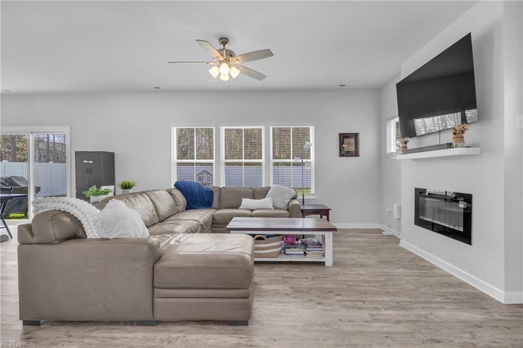 106 Village Pointe Dr #1 - Photo 6 of 20