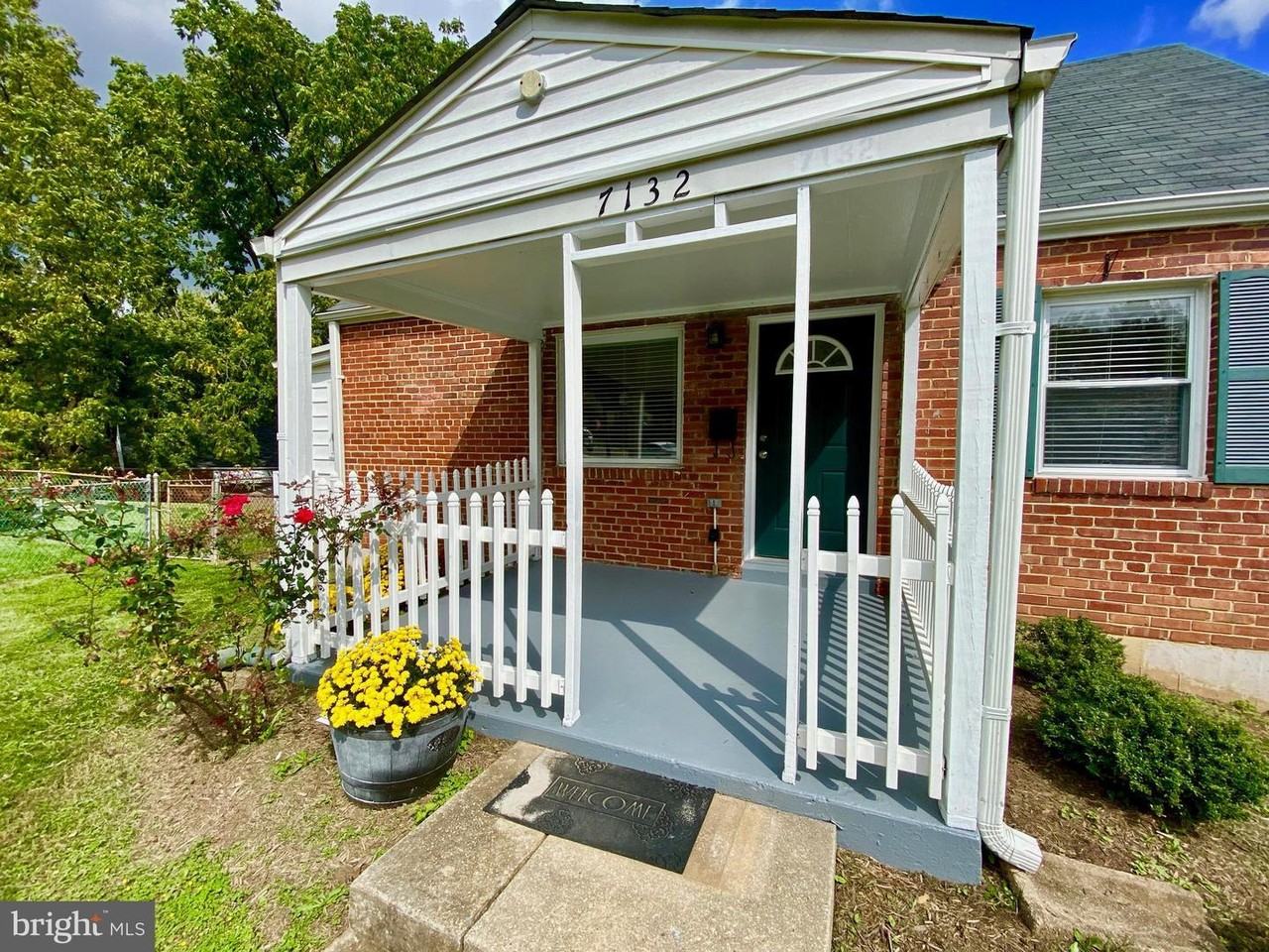 7132 Parkview Ave #1 - Photo 4 of 33