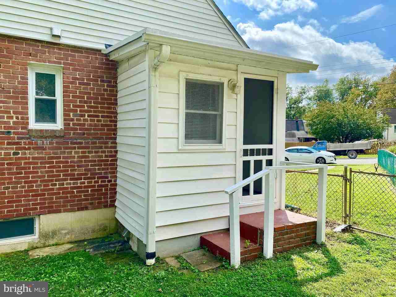 7132 Parkview Ave #1 - Photo 5 of 33