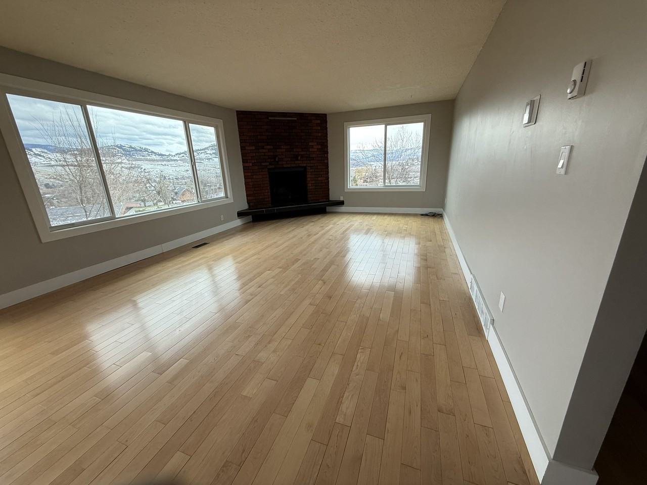 5826 Bartlett Rd - Photo 3 of 10