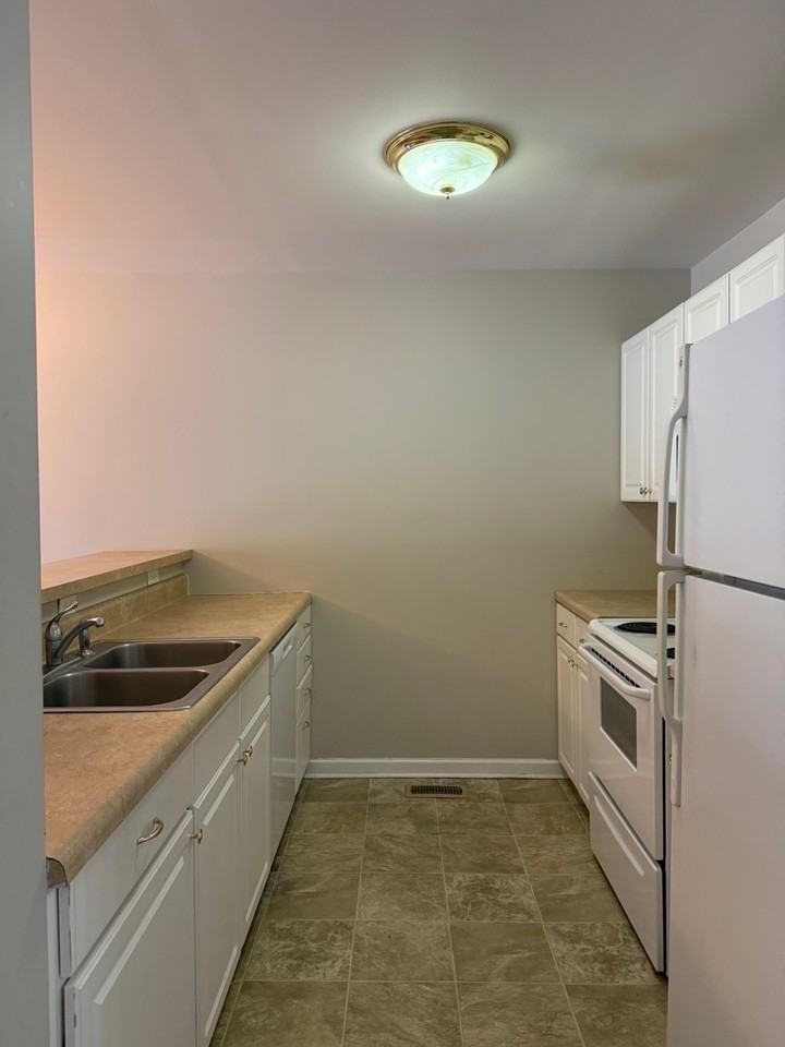 101 Daughety Ct #101 - Photo 2 of 12