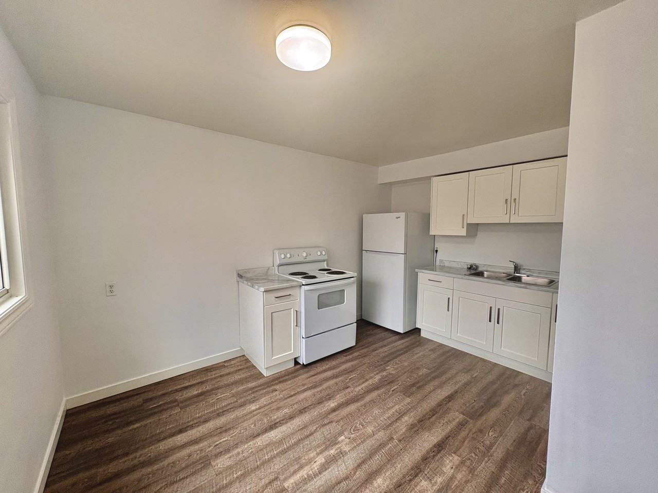 766 Indian Rd N #1 - Photo 3 of 9