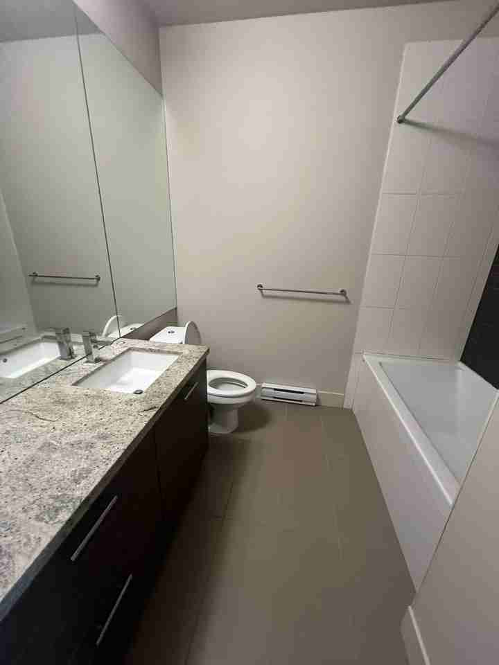 202 Salter St - Photo 7 of 9