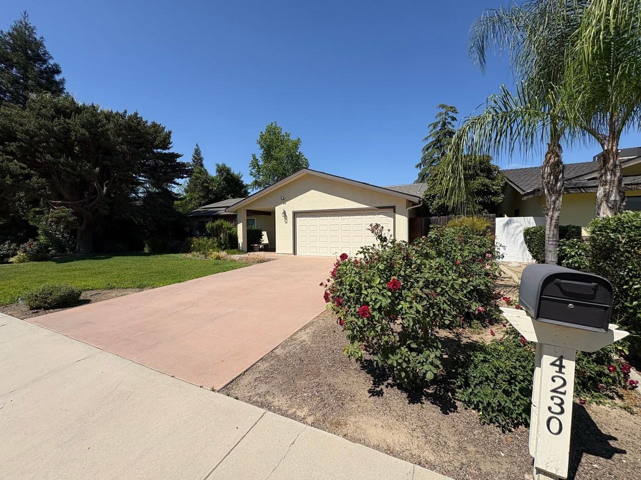 4230 W Grove Ct - Photo 2 of 36