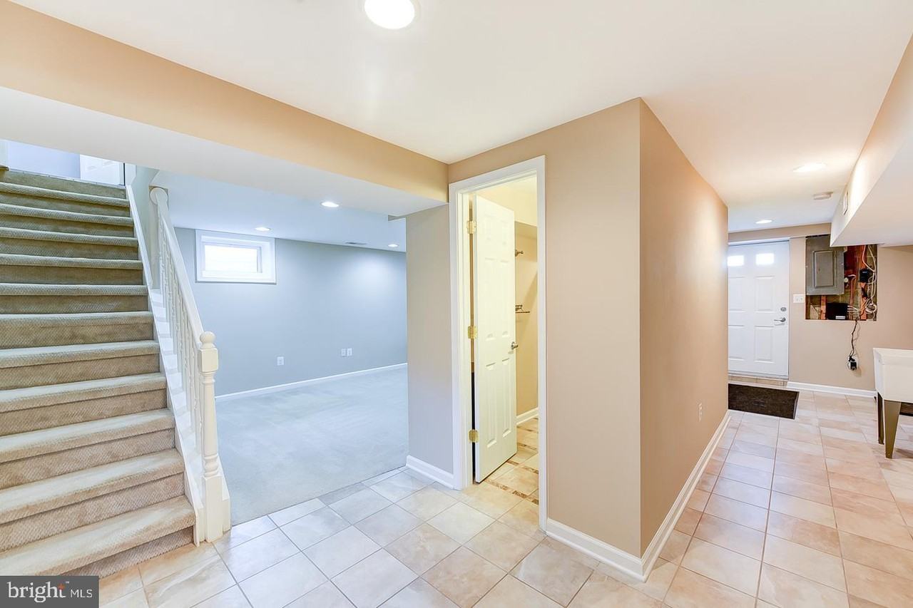 6429 Maplewood Dr #1 - Photo 6 of 21