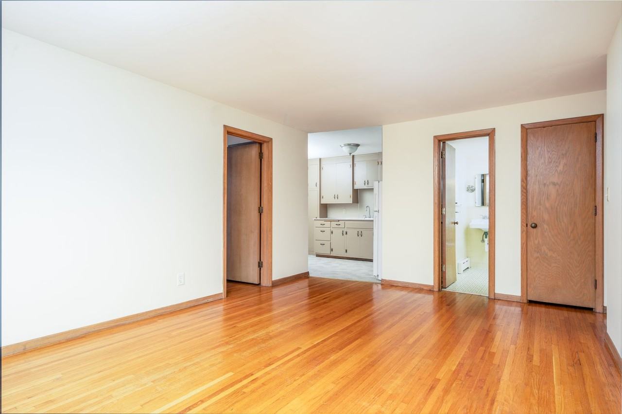 2709 Park Ave S - Photo 5 of 8