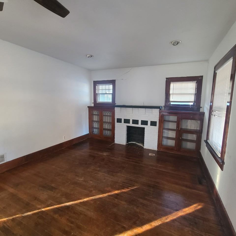 517 N Taylor St #1 - Photo 3 of 18