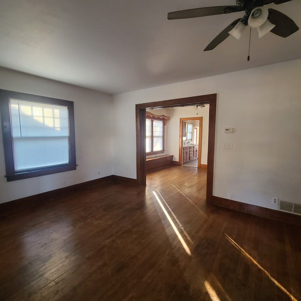 517 N Taylor St #1 - Photo 4 of 18