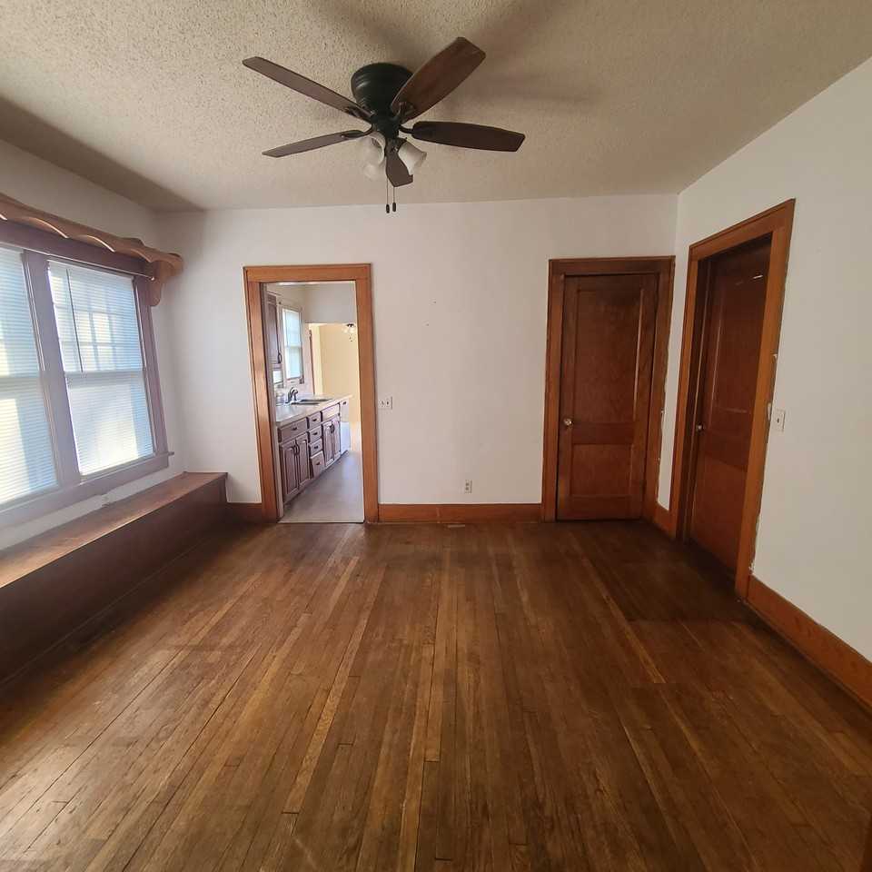 517 N Taylor St #1 - Photo 5 of 18