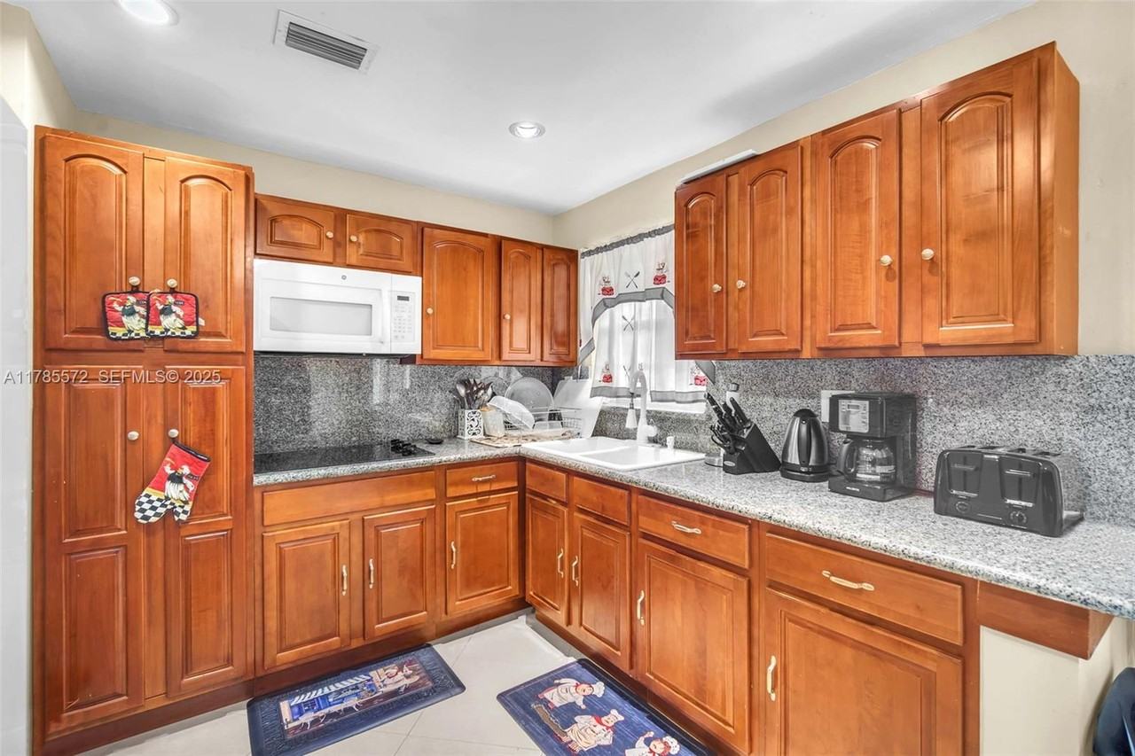 1270 Northwest 174th Street - Photo 6 of 22