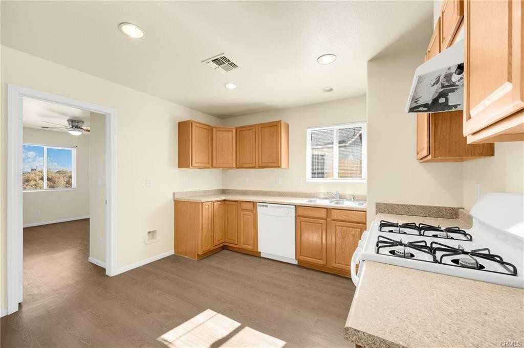 6673 Split Rock Ave #A - Photo 5 of 25