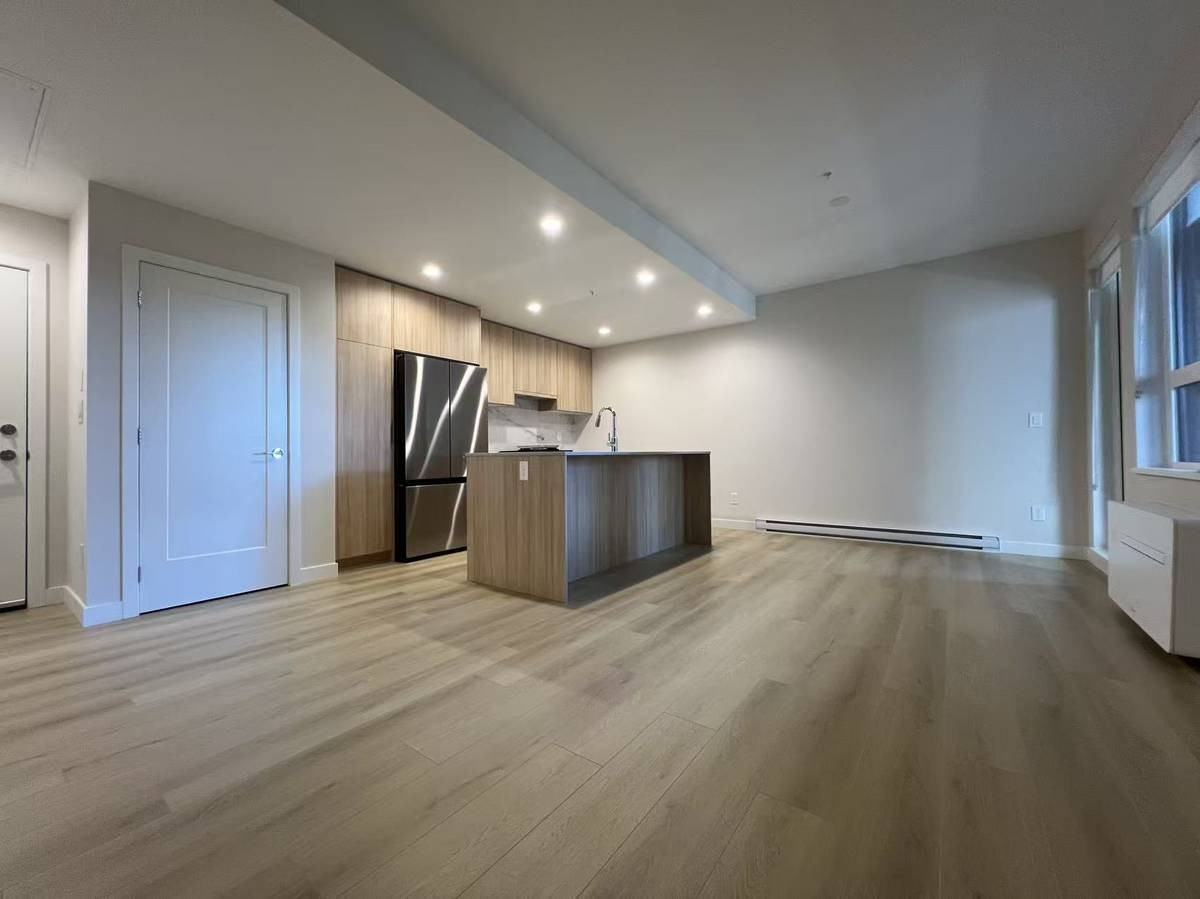 20049 82 Avenue - Photo 2 of 10