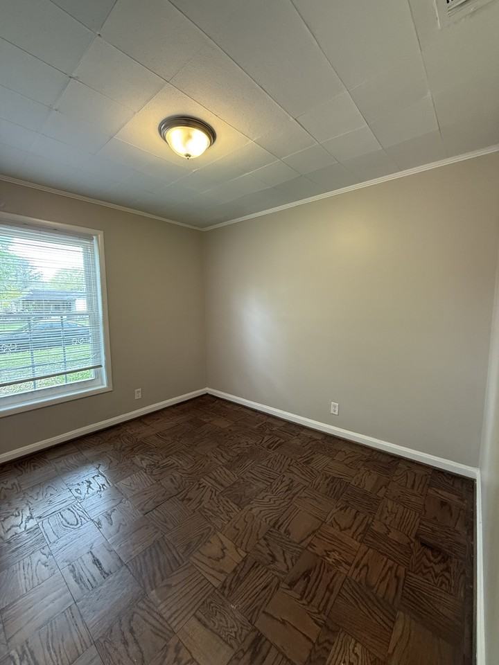 537 Grant St #1 - Photo 5 of 8