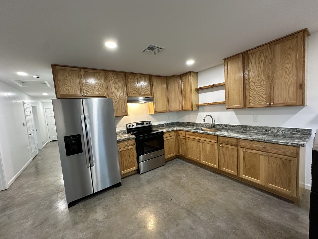 126 E Taft St #1 - Photo 3 of 11