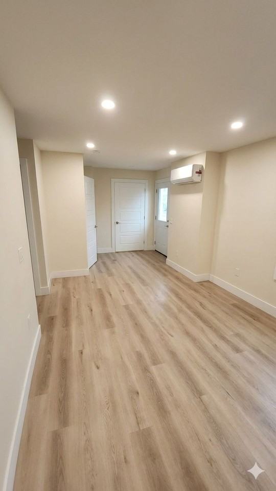 7 Charlton Ave #1 - Photo 4 of 8