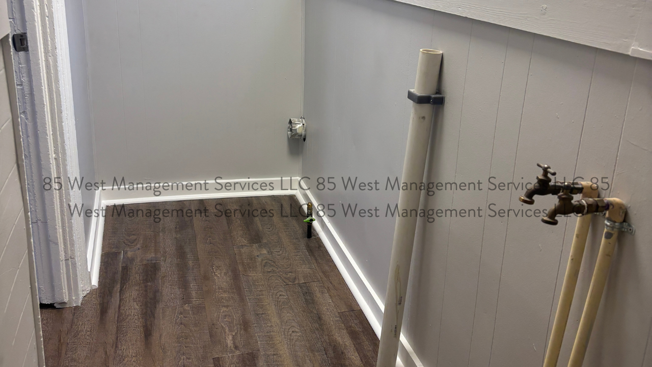 1022 3rd St Nw #1 - Photo 7 of 21