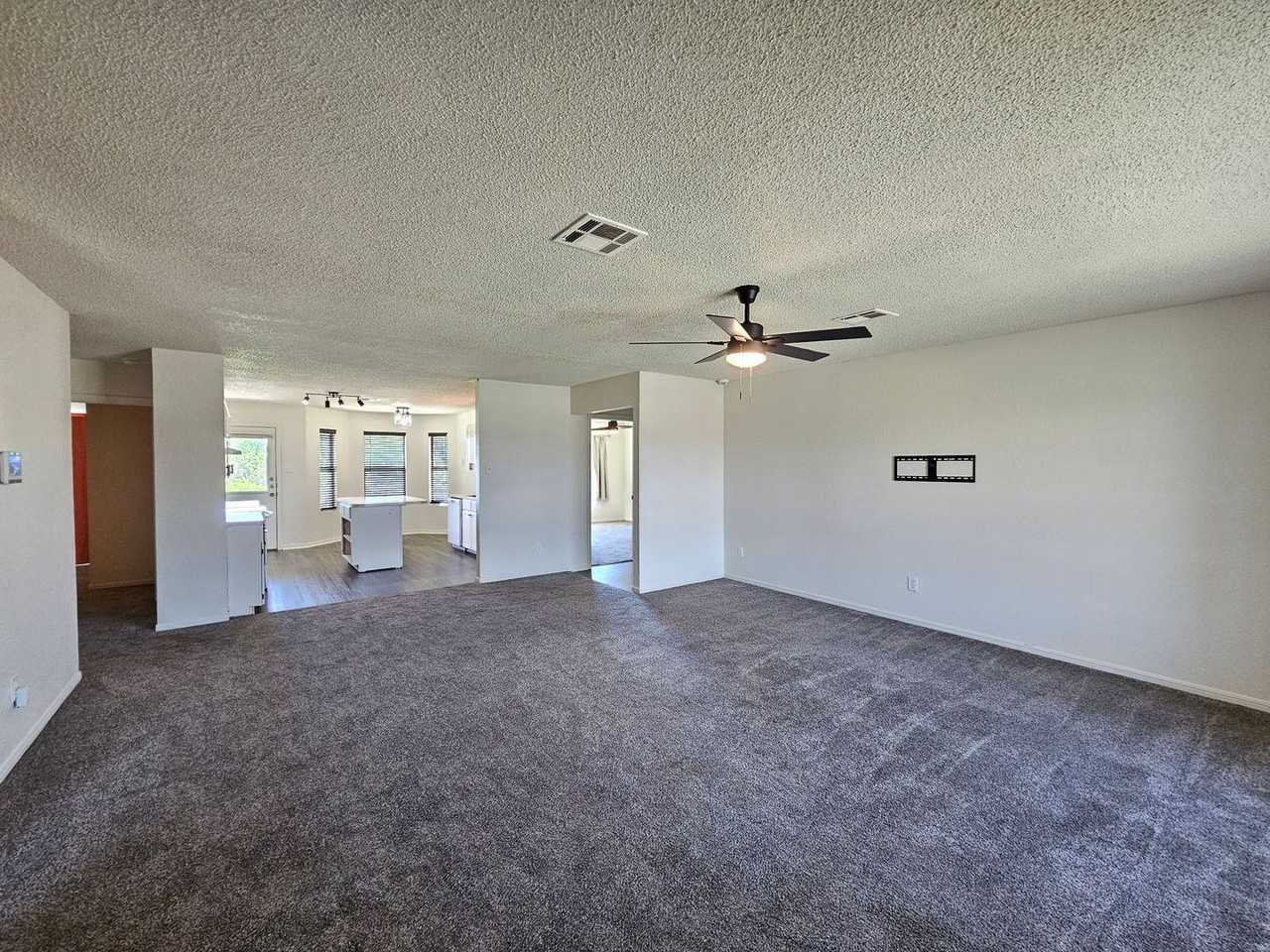 3011 Tom Lockett Dr - Photo 6 of 17