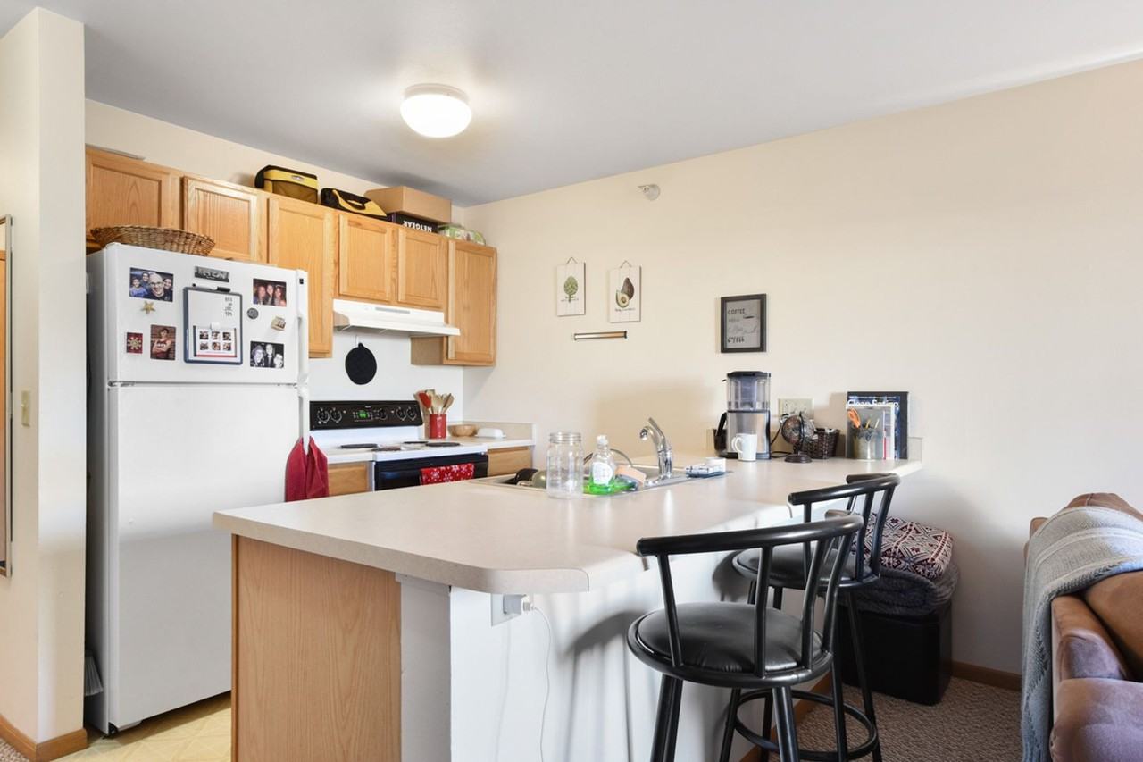 110 S 2nd St - Photo 6 of 14