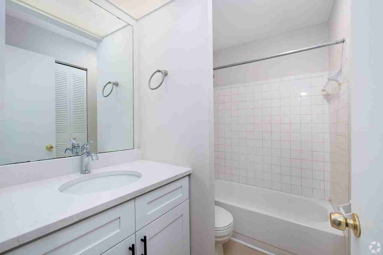 Village Park Apartments - Photo 7 of 33
